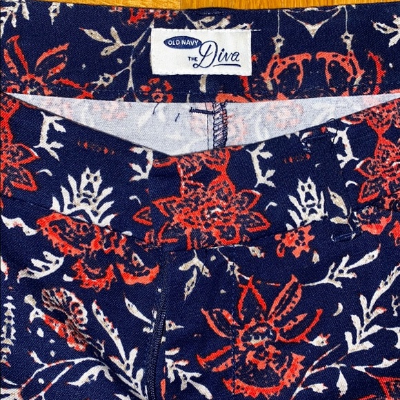 Cropped floral pants - Picture 2 of 2